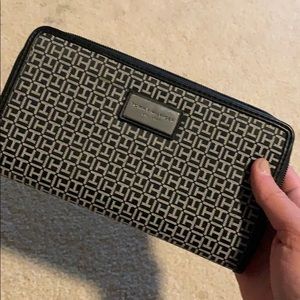 Tommy Hilfiger wallet